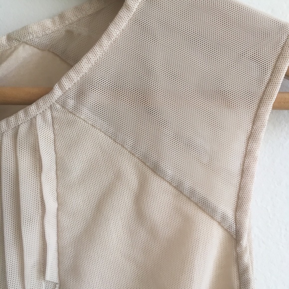 BCBGMaxazria Dafina Top in Tapioca / Oatmeal Blush sz S - with Geometric Tulle - Picture 5 of 6